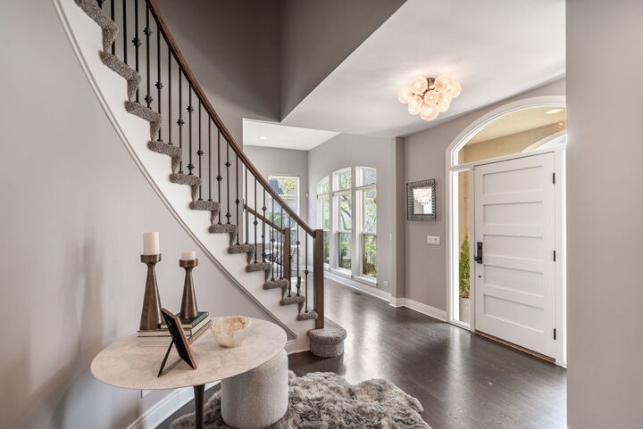 Property Photo:  483 Castle Pines Lane  IL 60015 