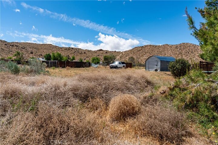 Property Photo:  40030 176th E  CA 93591 