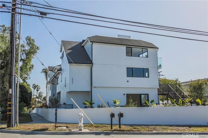 Property Photo:  26372 Via California Studiob  CA 92624 