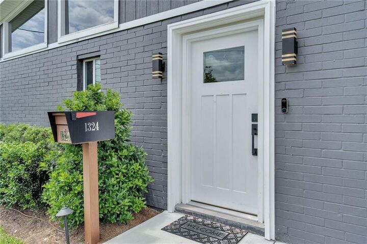 Property Photo:  1324 Poinsettia Street  LA 70005 