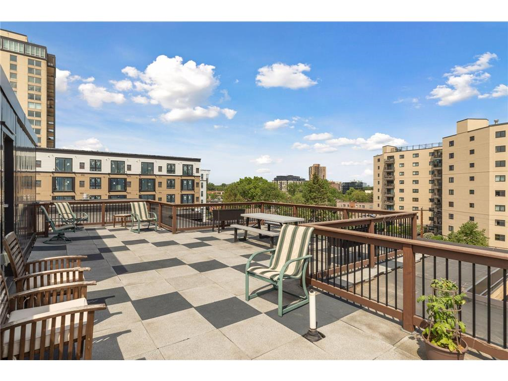Property Photo:  3150 Excelsior Boulevard 313  MN 55416 