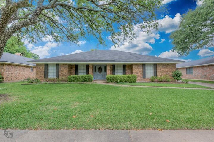 Property Photo: 516 Turtle Creek Drive LA 71115