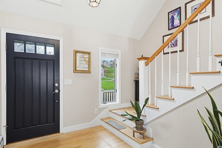 Property Photo:  54 Oliver Hazard Perry Rd  RI 02871 