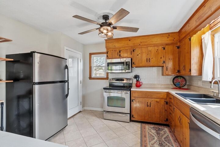 Property Photo:  46 Rolling Acres Road  MA 01462 