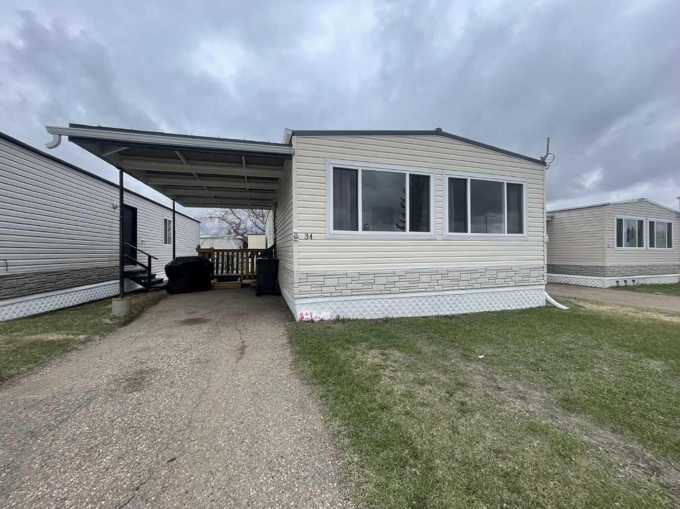 Property Photo: 5308 57 Street 34 AB T9V 2A3