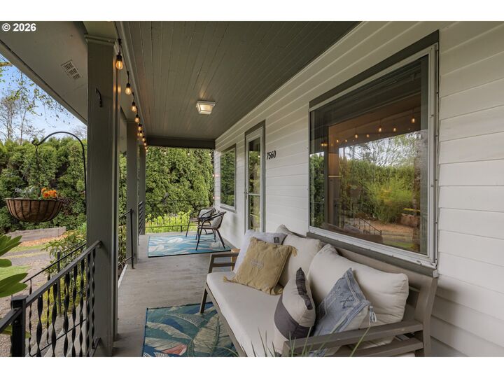 Property Photo:  7560 SW 67th Ave  OR 97223 