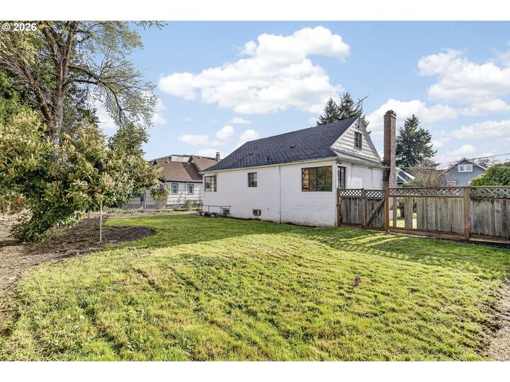 Property Photo:  4845 NE 11th Ave  OR 97211 