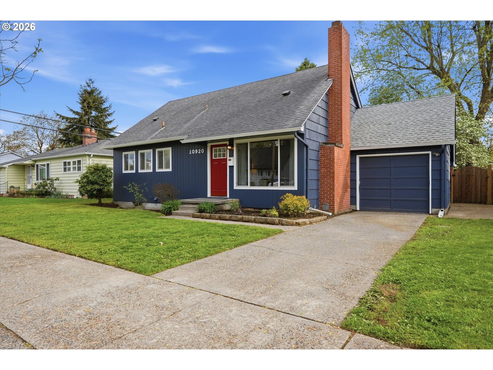 Property Photo:  10920 NE Hancock St  OR 97220 