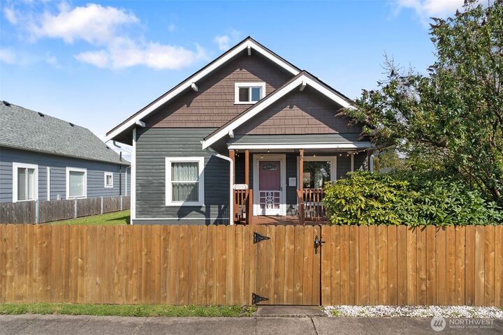 Property Photo:  1016 N Tower Avenue  WA 98531 