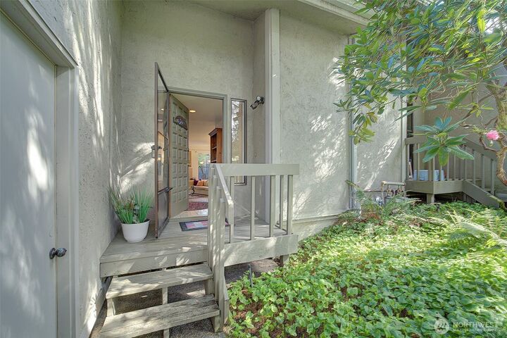 Property Photo:  19511  86th Avenue W 511  WA 98026 