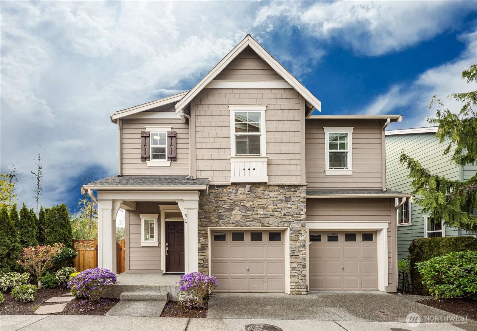 Property Photo: 801 3rd Place NE WA 98029