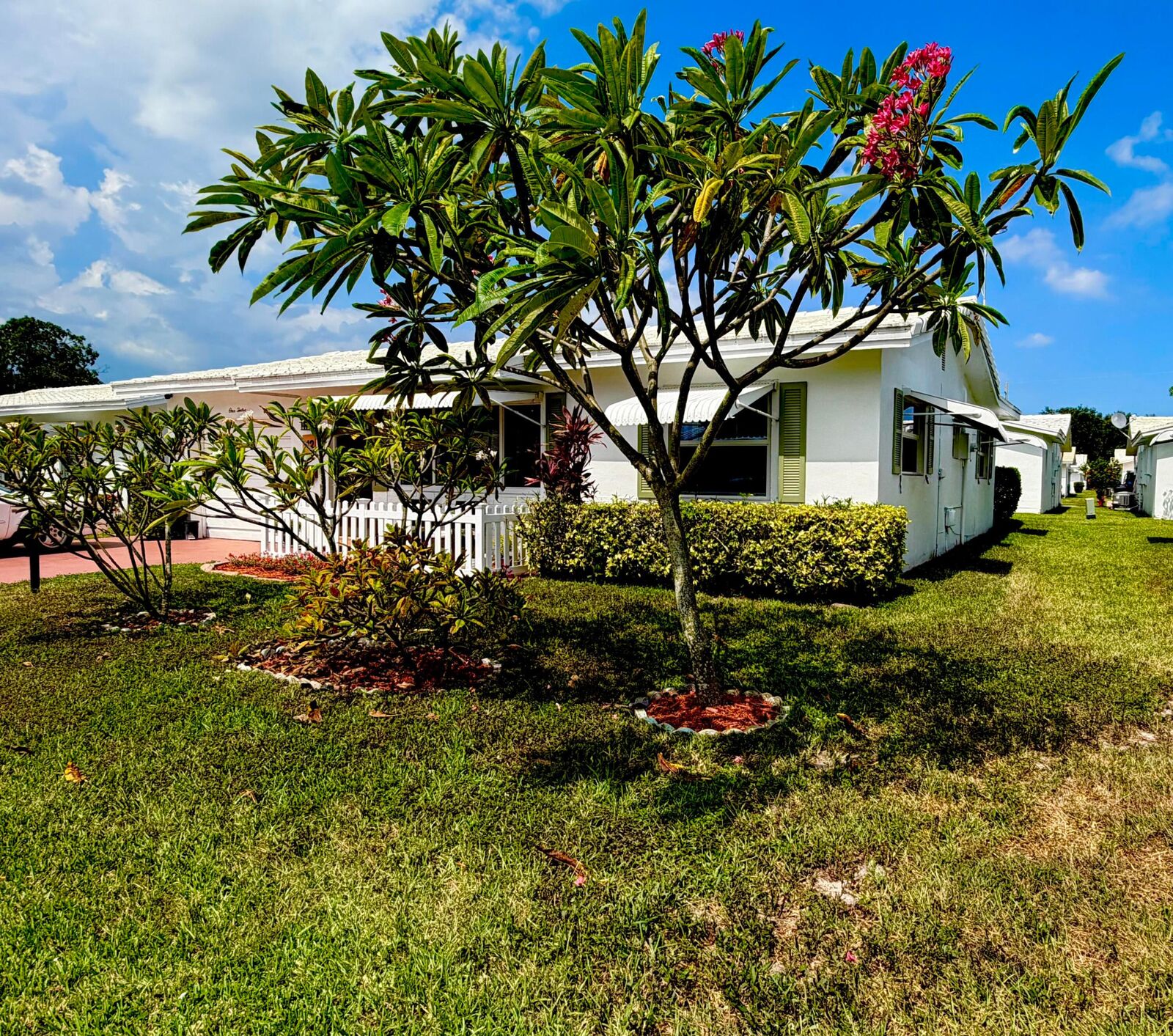 Property Photo:  112 SW 9th Street  FL 33426 