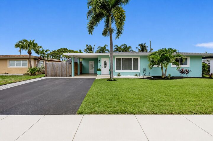 Property Photo:  275 SW 14th Street  FL 33060 