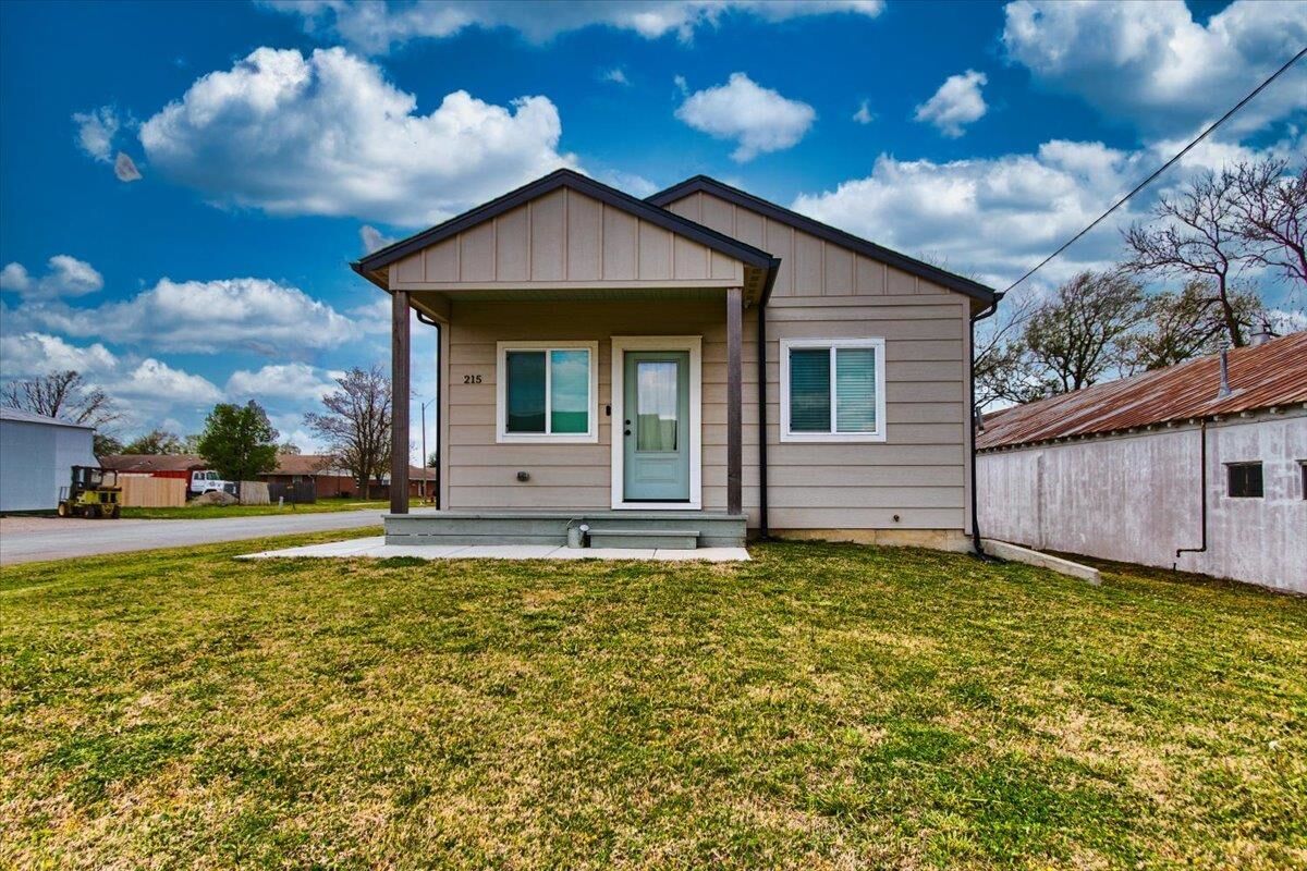 Property Photo: 215 S Commercial Ave KS 67135