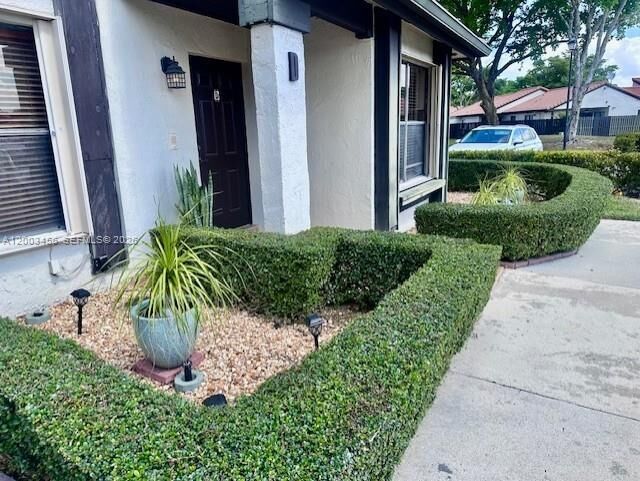 Property Photo: 15070 SW 49th Ln D106 FL 33185