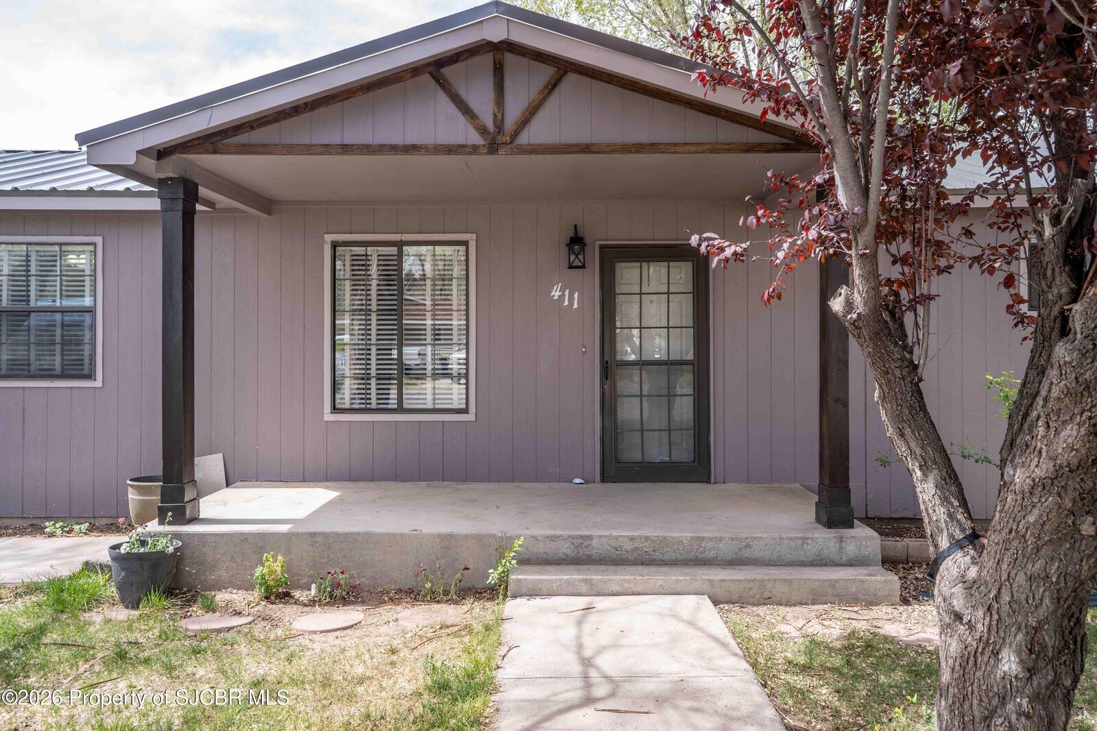 Property Photo:  411 N Church Street  NM 87413 