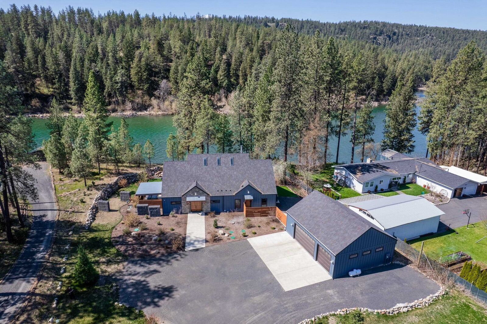 Property Photo:  11411 N Nine Mile Rd  WA 99026 