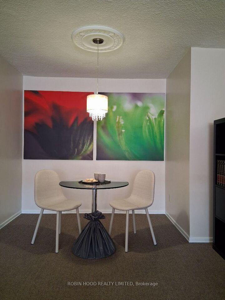 Property Photo: 975 Warwick Court 605 ON L7T 3Z7