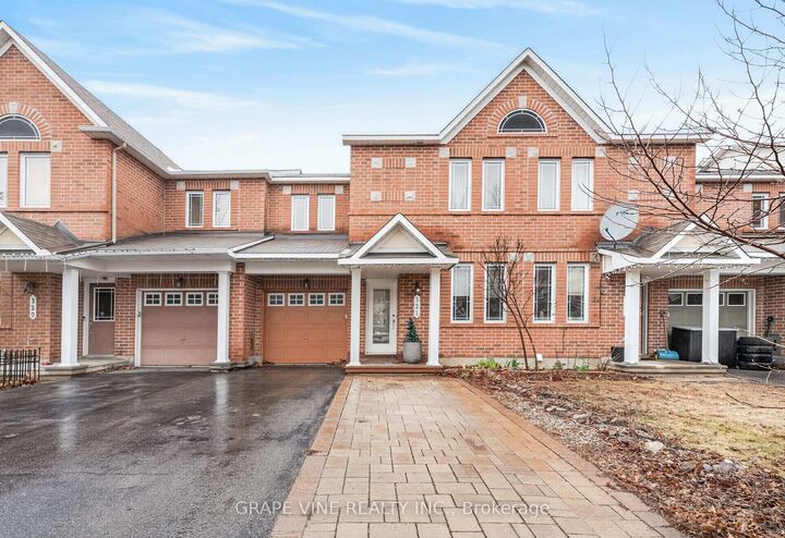 Property Photo: 322 Foxridge Way ON K2J 0V7