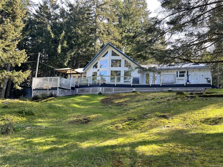Property Photo:  873 Driftwood Dr  BC V0V 0V0 