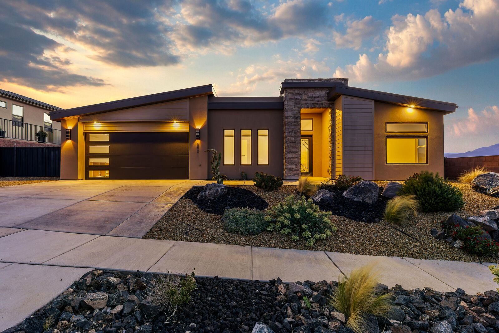 Property Photo:  662 S 1800 W  UT 84737 