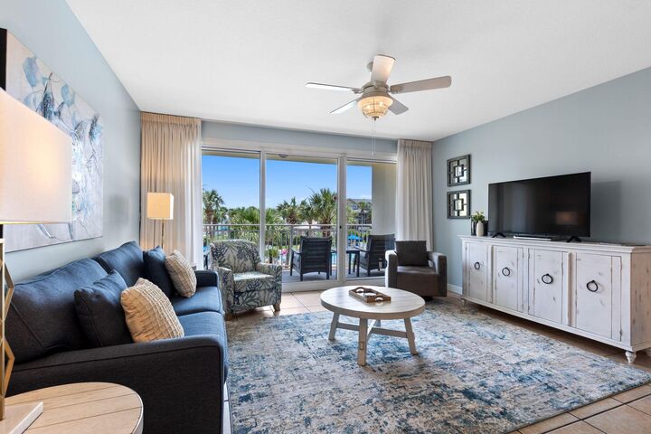 Property Photo: 1751 E Scenic Hwy 98 211 FL 32541