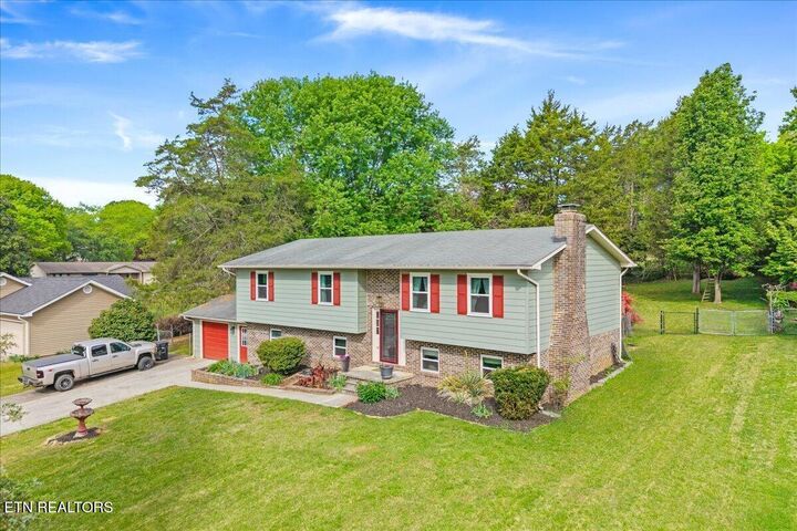 Property Photo:  1305 Ridgeway Circle  TN 37303 