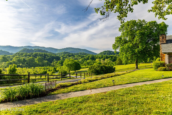 Property Photo:  918 Country Lane  TN 37886 