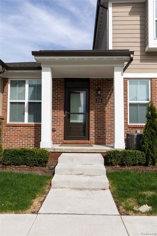 Property Photo:  224 Jotham Avenue  MI 48326 3081 