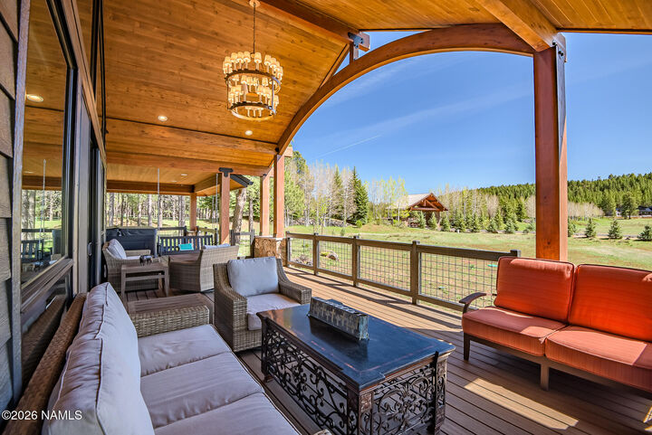 Property Photo:  405 E Foxboro Road  AZ 86017 