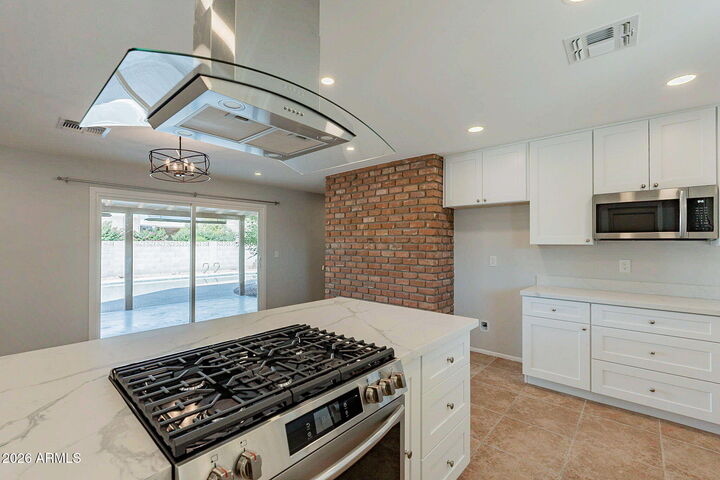 Property Photo: 6302 N 85th Street AZ 85250