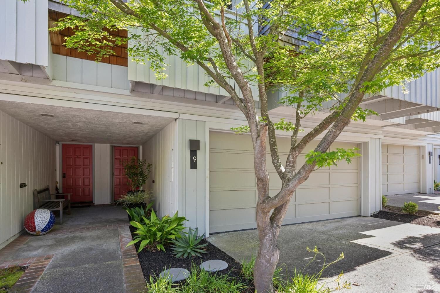 Property Photo:  9 Greenside Way  CA 94901 