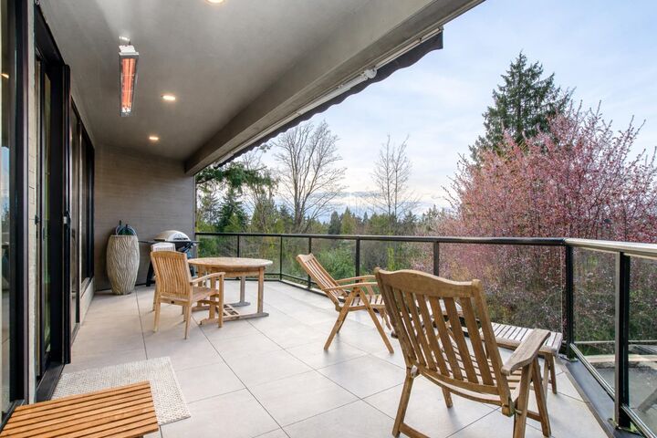 Property Photo:  2236 Yewbrook Place  BC V6P 6K4 