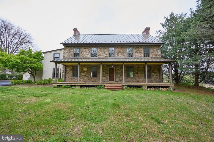 Property Photo:  702 Lenape Road  PA 19382 
