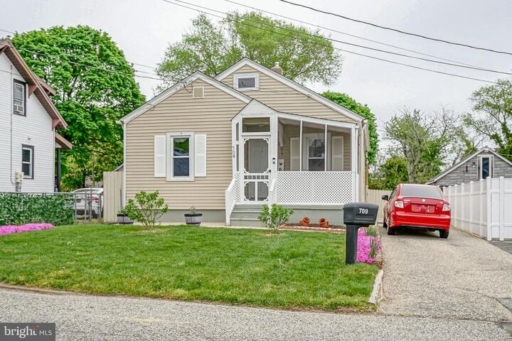 Property Photo:  709 S State Street  NJ 08360 
