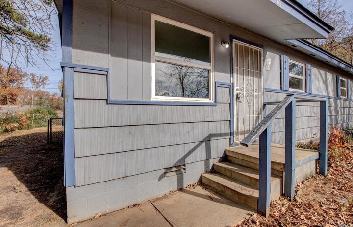 Property Photo:  7100 Redwood  AR 72209 