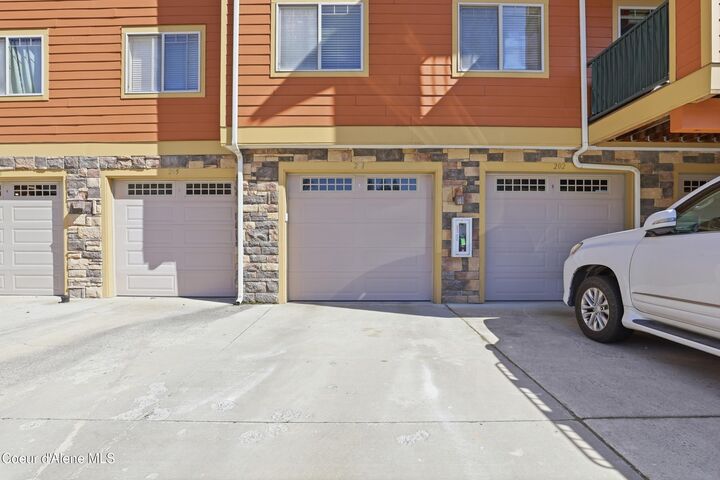 Property Photo:  6800 N Spurwing Loop 202  ID 83815 