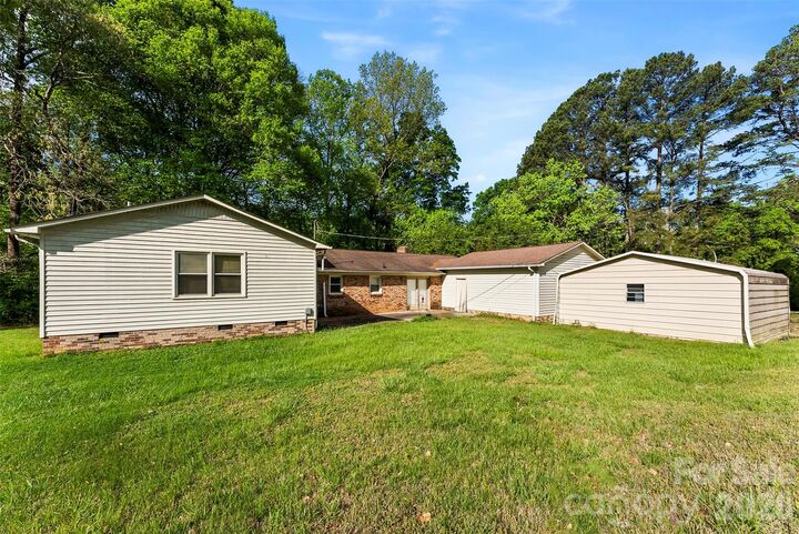 Property Photo: 823 Carson Road NC 28052