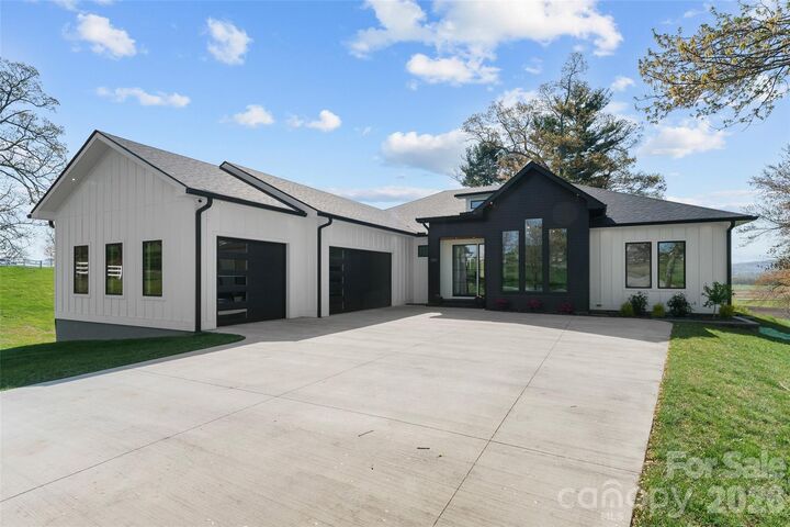 Property Photo:  503 Nesbitt Drive  NC 28759 