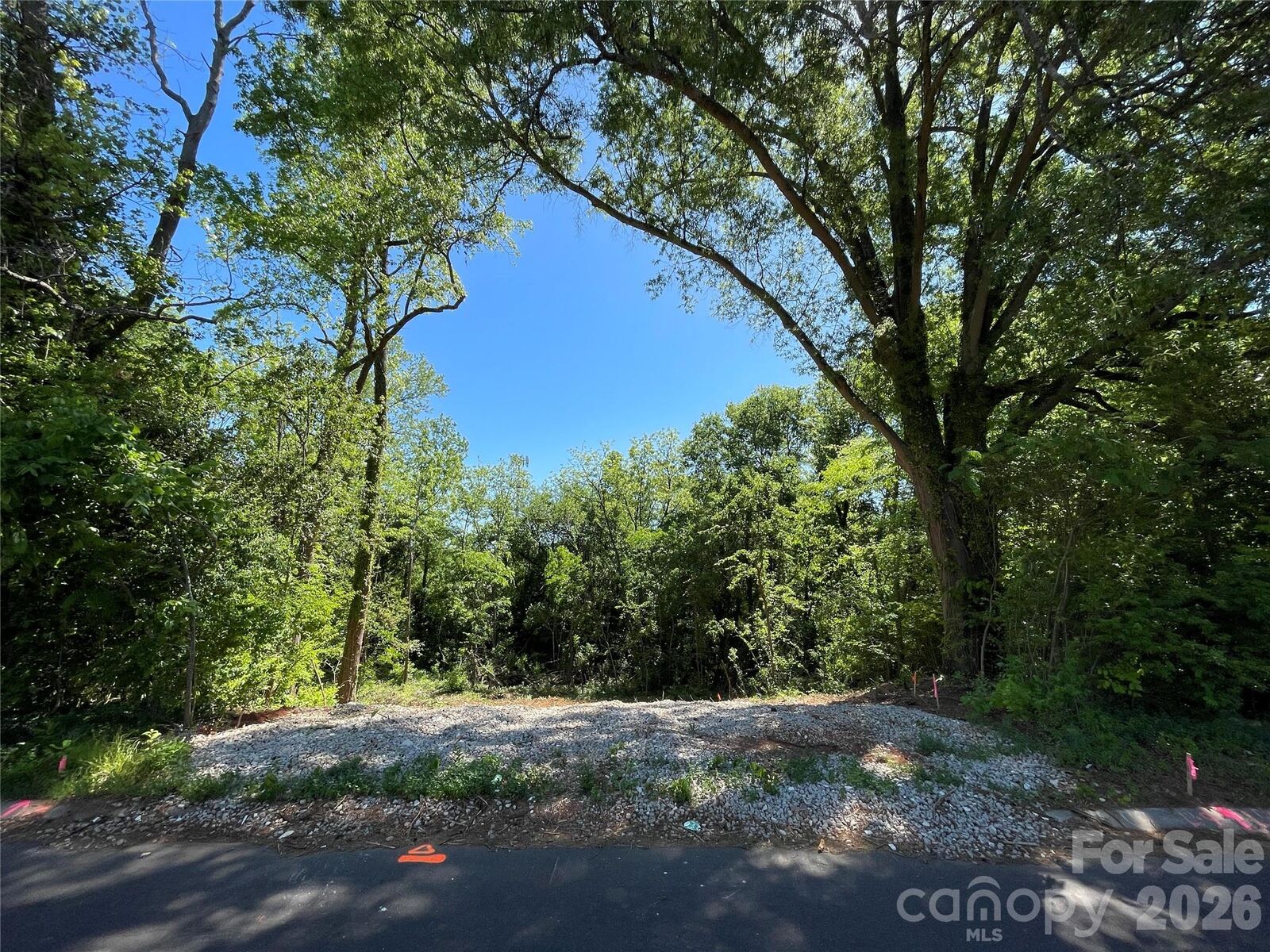 Property Photo:  2913 Morning Drive  NC 28208 