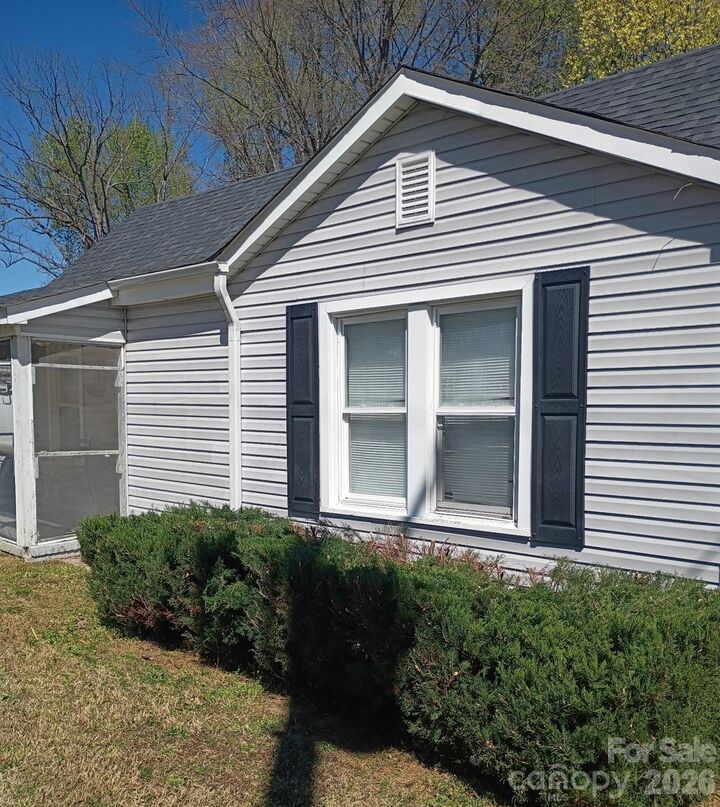 Property Photo:  707 Oakshade Avenue 51  NC 28083 