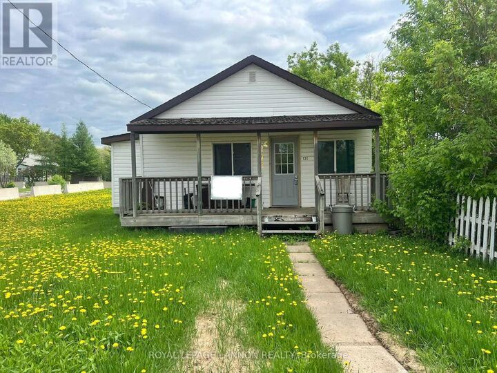 131 Burns Street — photo 1