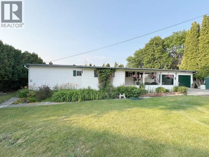 Property Photo: 6288 Meadowland Crescent North BC V2C 5C2