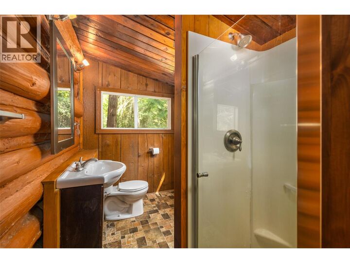 Photo de la propriété:  10208 Twin Bays Road  BC V0B 1A1 