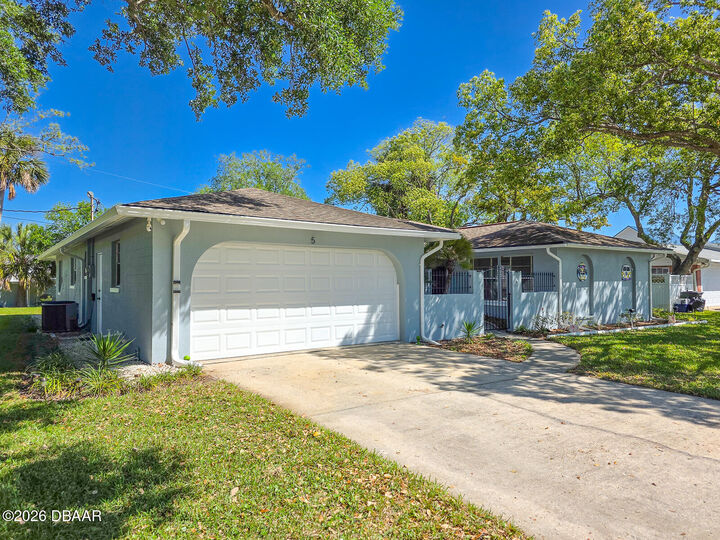 Property Photo:  5 Emerald Circle  FL 32174 
