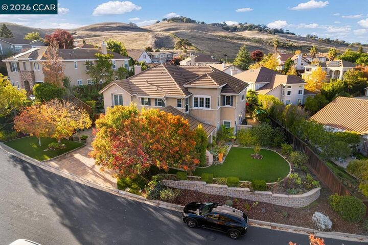 Property Photo:  995 Rosehedge Court  CA 94521 