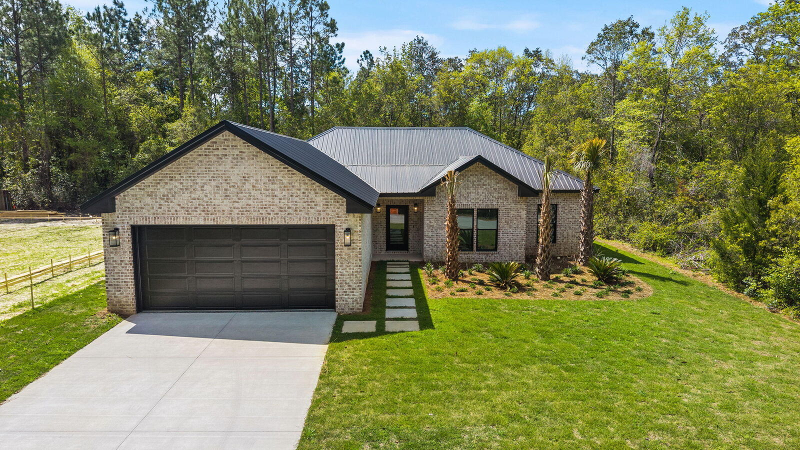 Property Photo: 57 Village Court FL 32439