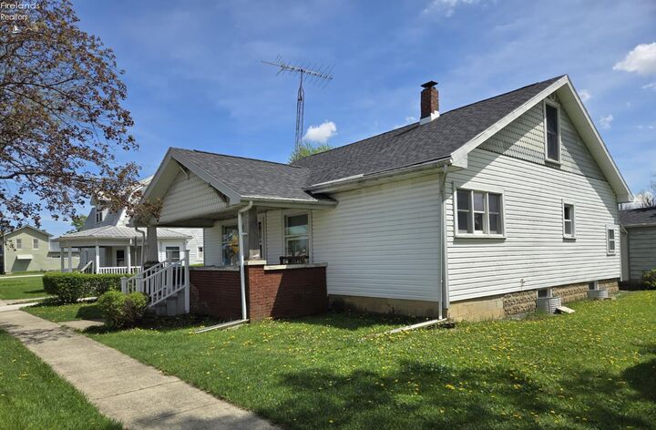 Property Photo:  103 E Fremont Street  OH 44804 