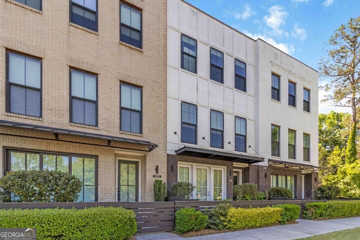 Property Photo:  828 Constellation Drive  GA 30033 