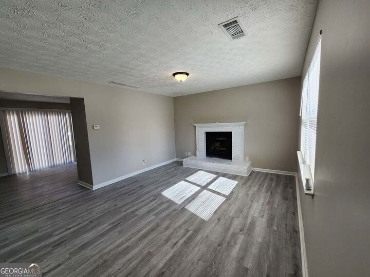Property Photo:  1653 Pinedale Circle NW  GA 30012 